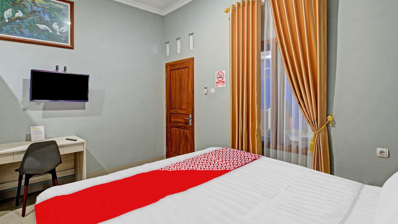 Photo of Bedroom in Hargomulyo