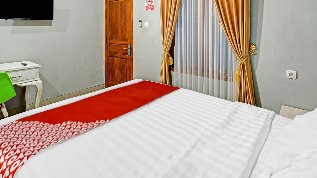 Photo of Bedroom in Hargomulyo