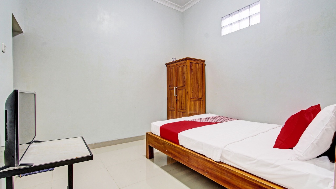 Photo of Bedroom in Temon