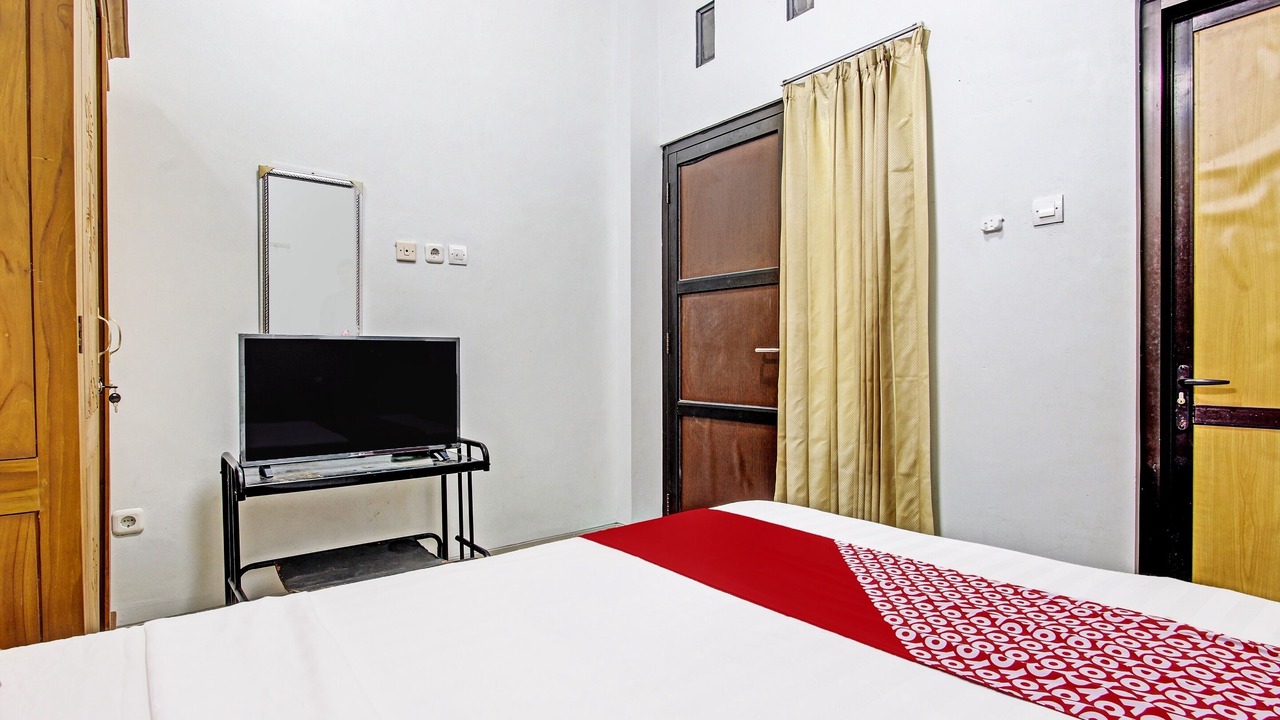 Photo of Bedroom in Temon