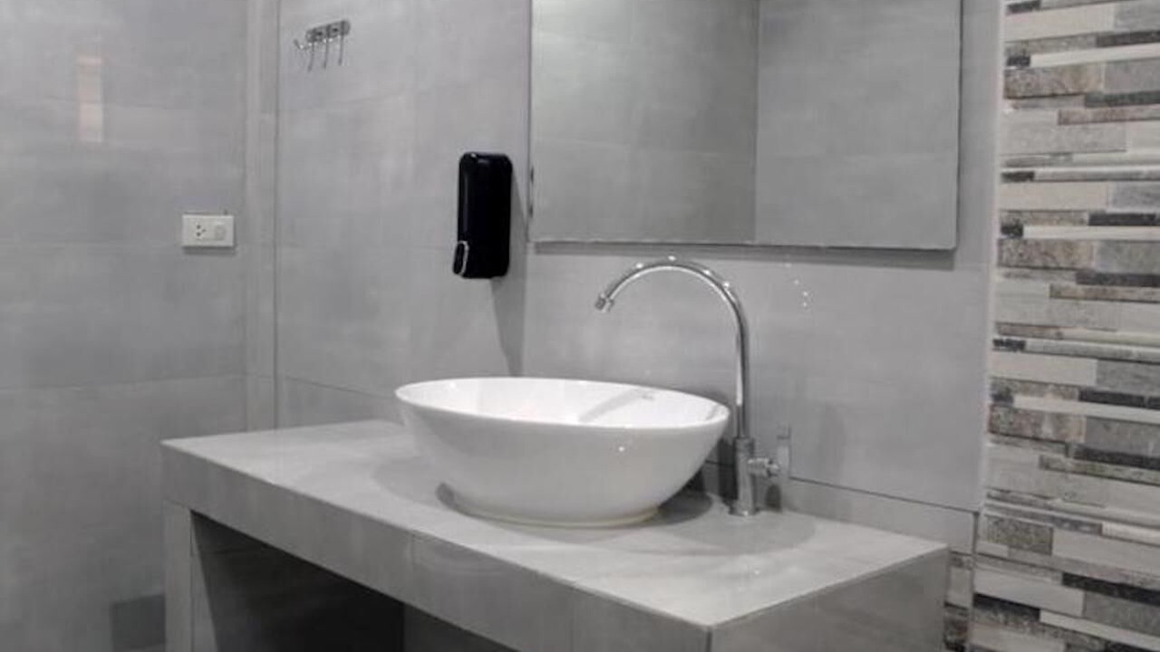 Photo of Bathroom in Maret