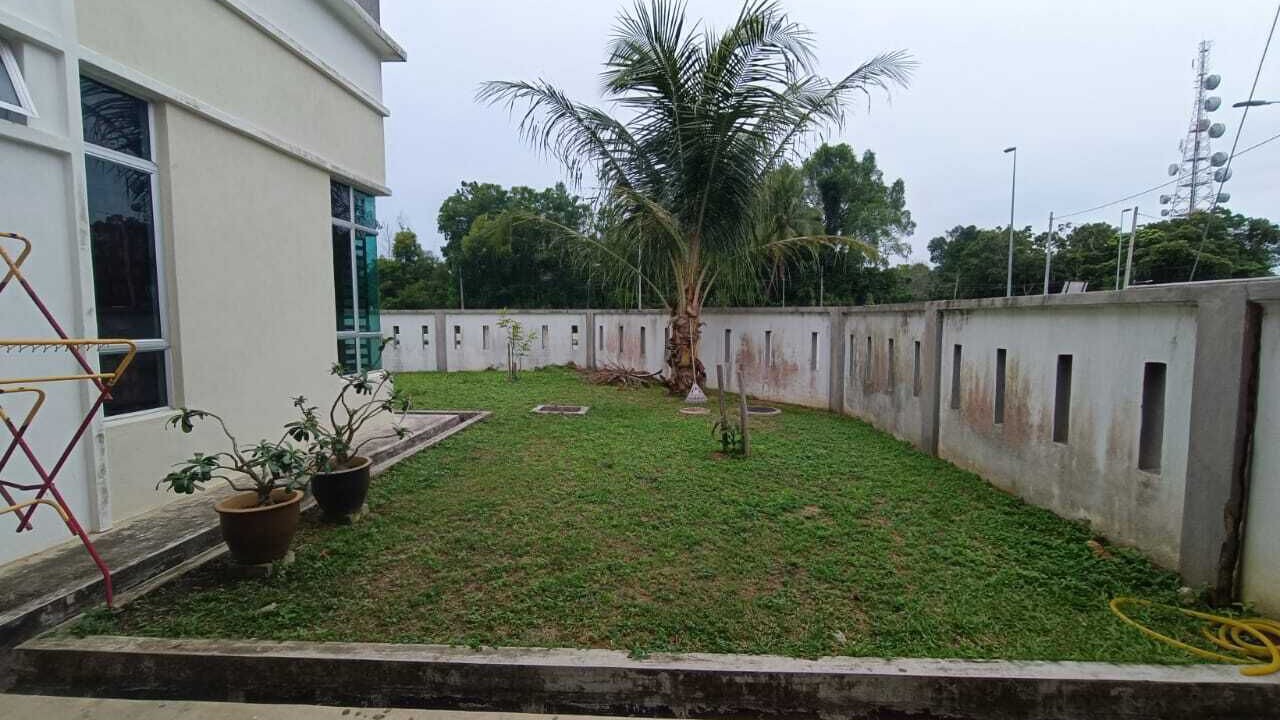 Photo of Buildings in Gubeng