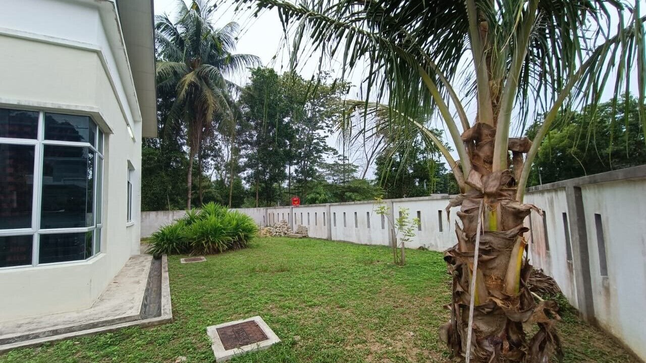 Photo of Buildings in Gubeng