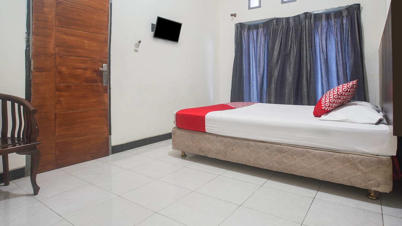 Photo of Bedroom in Biringkanya