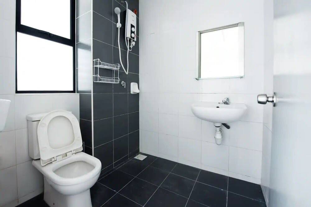 Photo of Bathroom in Gelang Patah