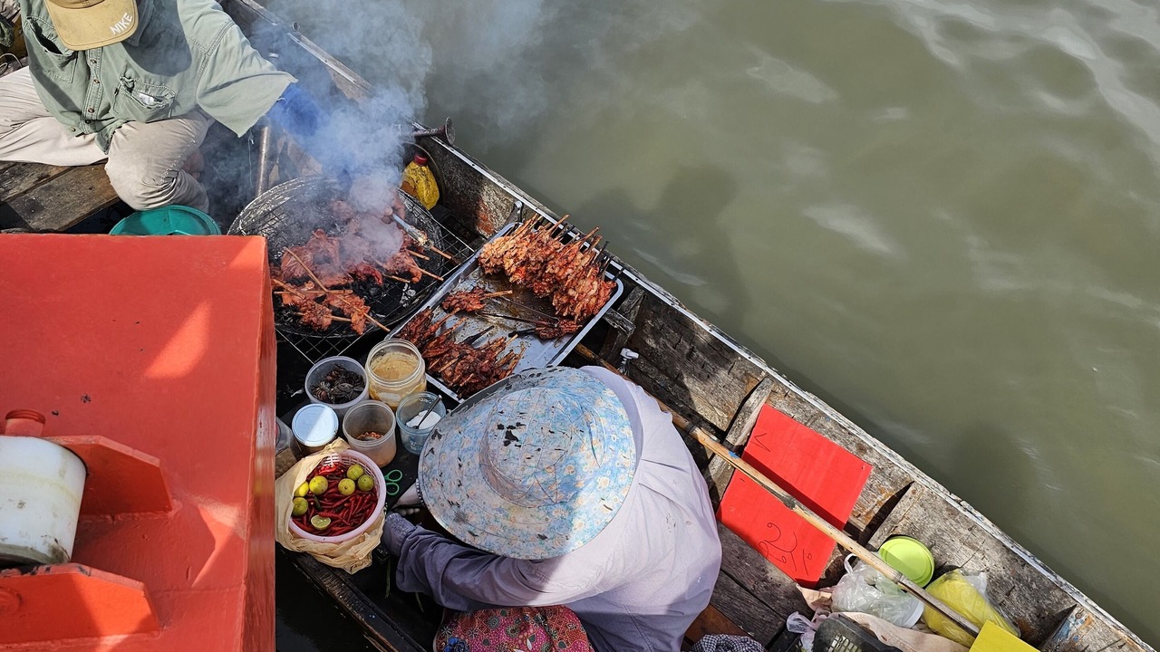 Photo of Others in Bang Lamphu Lang