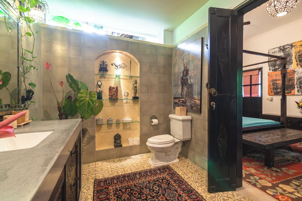 Photo of Bathroom in Temukus