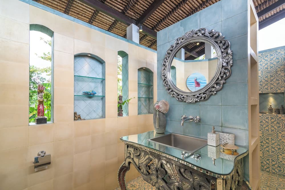 Photo of Bathroom in Temukus