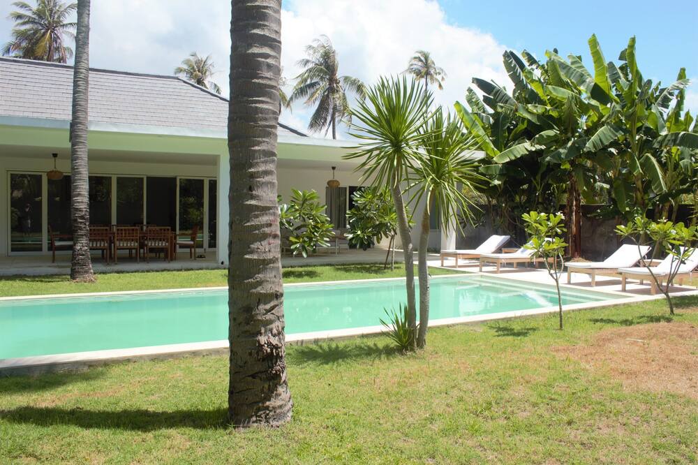 Photo of Outdoor in Selong Belanak