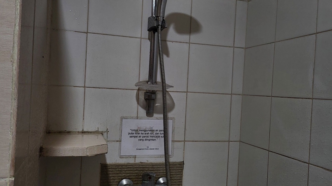 Photo of Bathroom in Tuk Tuk