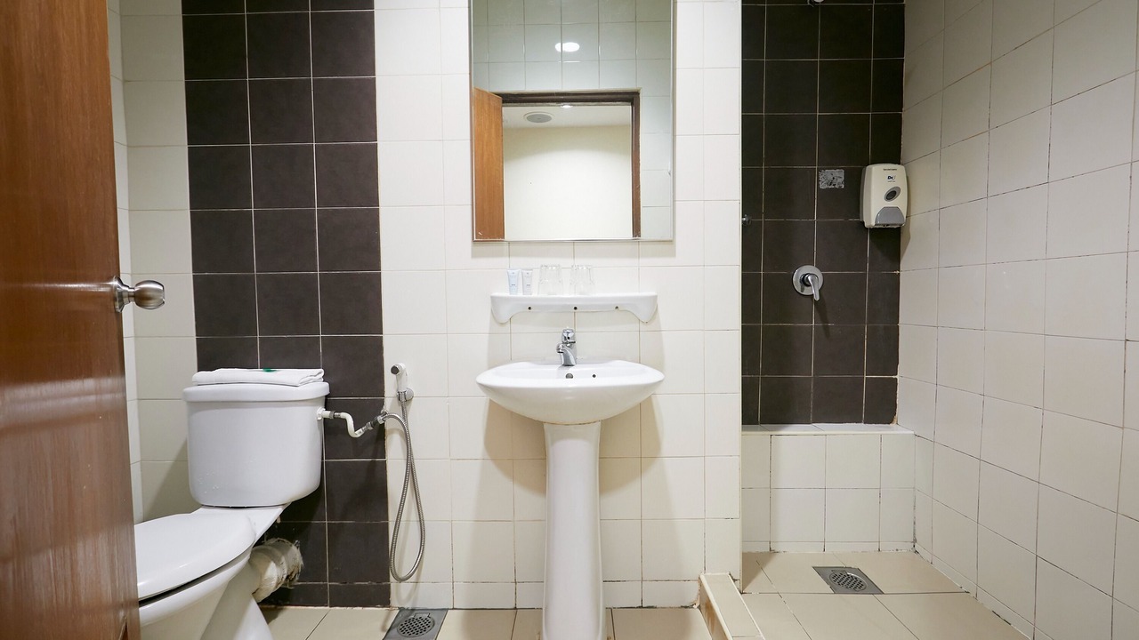 Photo of Bathroom in Pekeliling