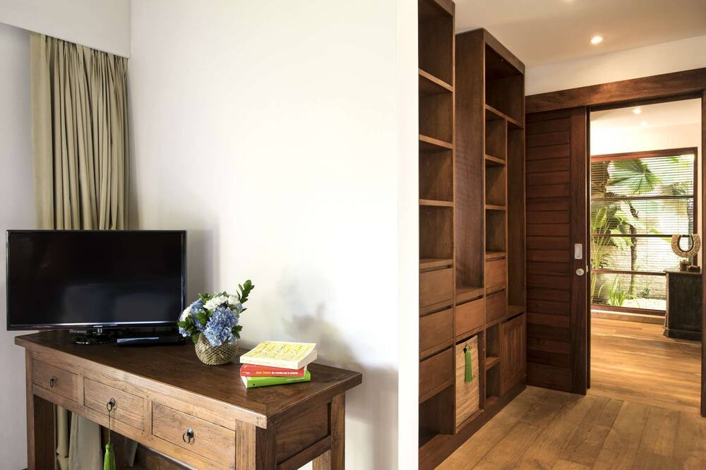 Photo of Bedroom in Drupadi