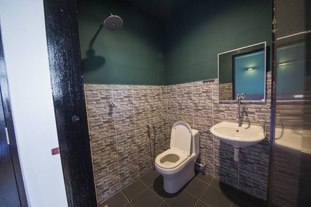 Photo of Bathroom in Pegawai