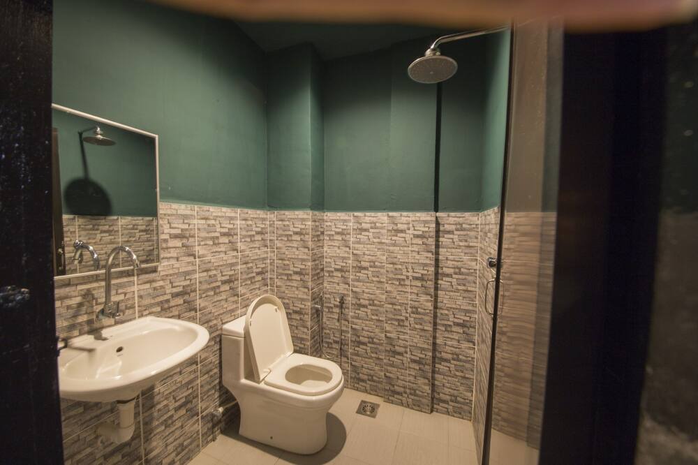 Photo of Bathroom in Pegawai