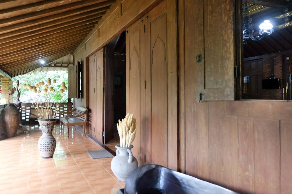 Photo of Patio Balcony in Ambarawa
