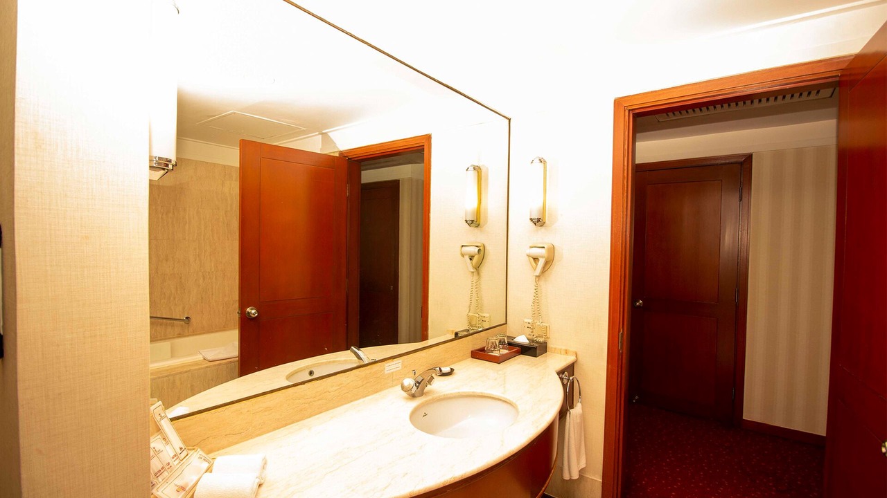 Photo of Bathroom in Gambir