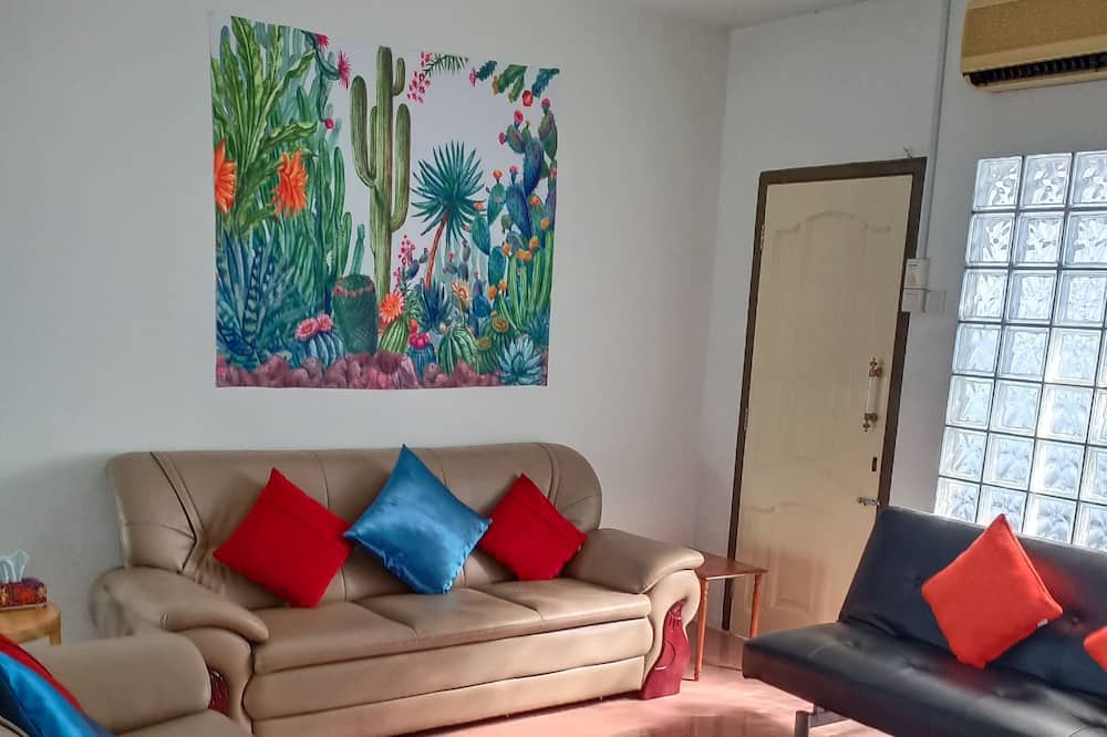 Photo of Livingroom in Tanjung Tokong