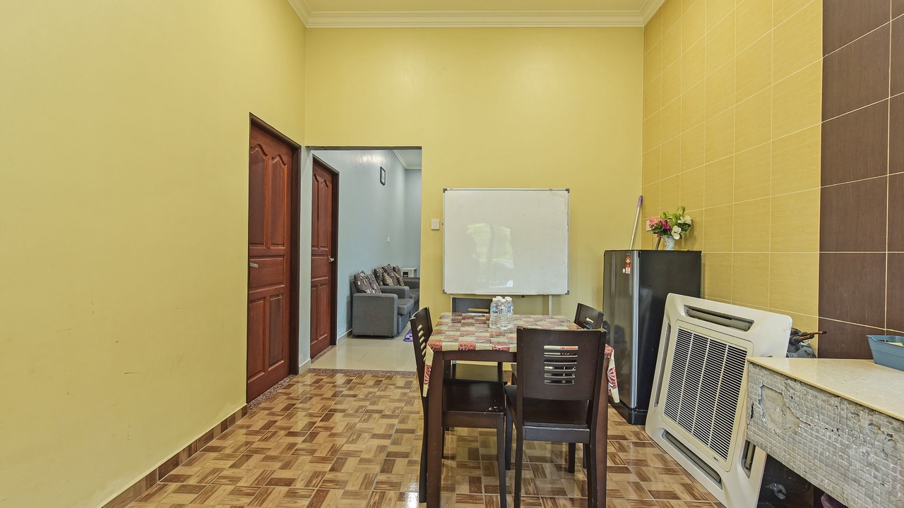 Photo of Bedroom in Kampung Gong Limau