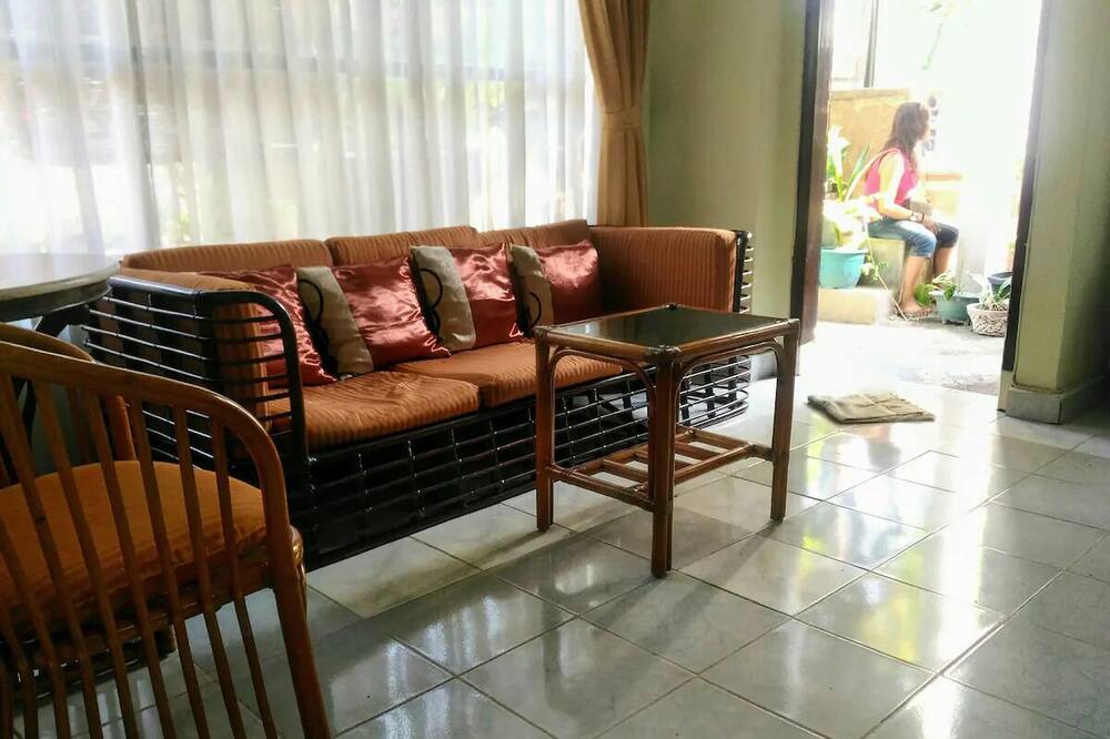 Photo of Livingroom in Mumbul