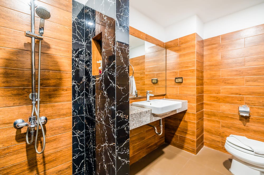 Photo of Bathroom in Pong