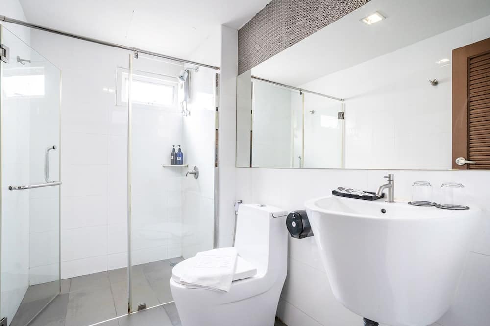 Photo of Bathroom in Thanon Phaya Thai
