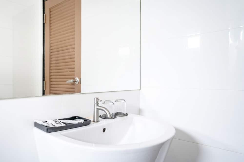 Photo of Bathroom in Thanon Phaya Thai