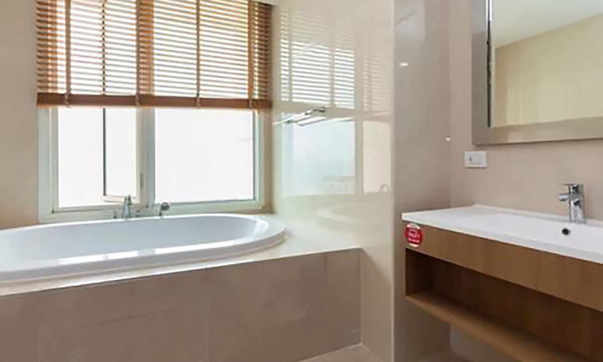 Photo of Bathroom in Thung Maha Mek