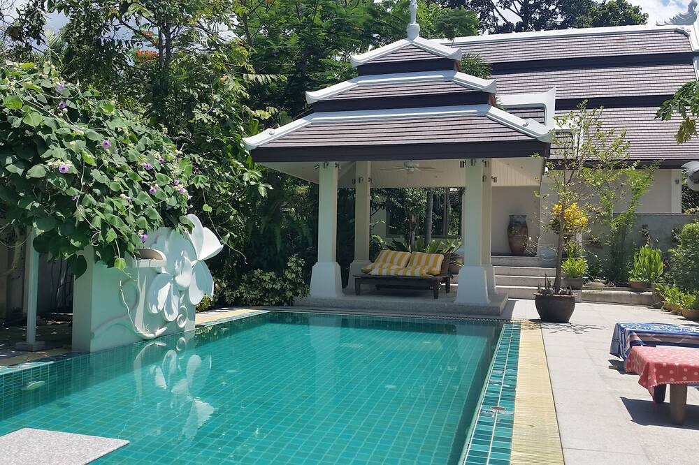 Photo of Outdoor in Laem Set