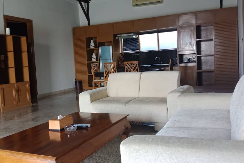 Photo of Livingroom in Kampial