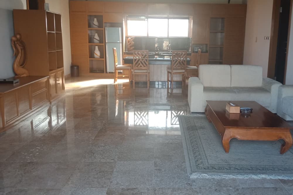 Photo of Livingroom in Kampial