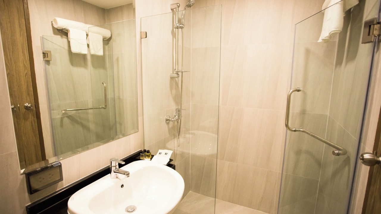 Photo of Bathroom in Don Hua Lo