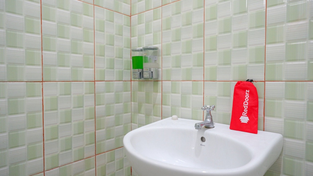 Photo of Bathroom in Palu