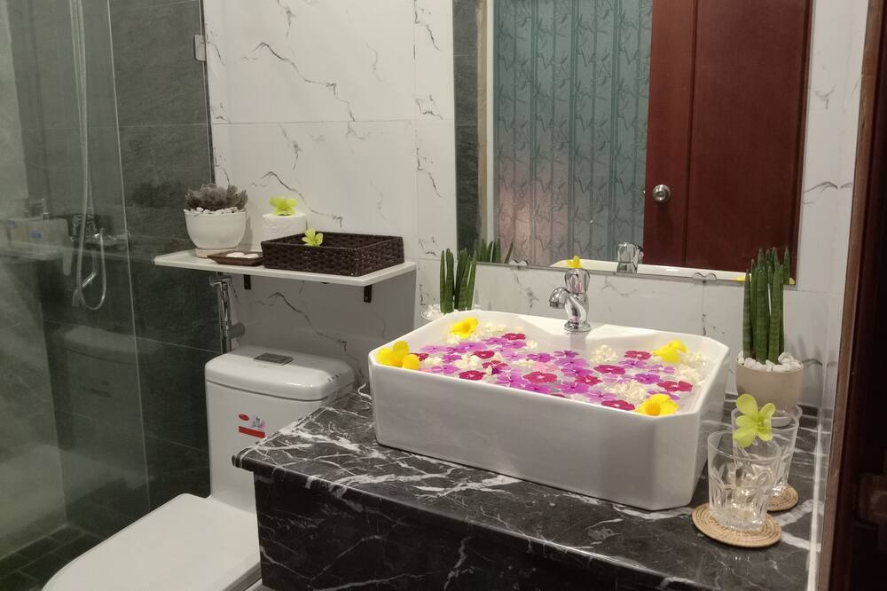 Photo of Bathroom in Ta Khmau