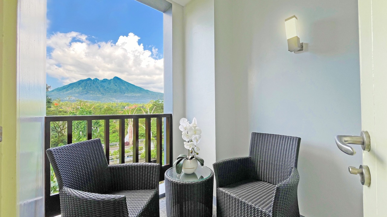 Photo of Patio Balcony in Bogor Selatan