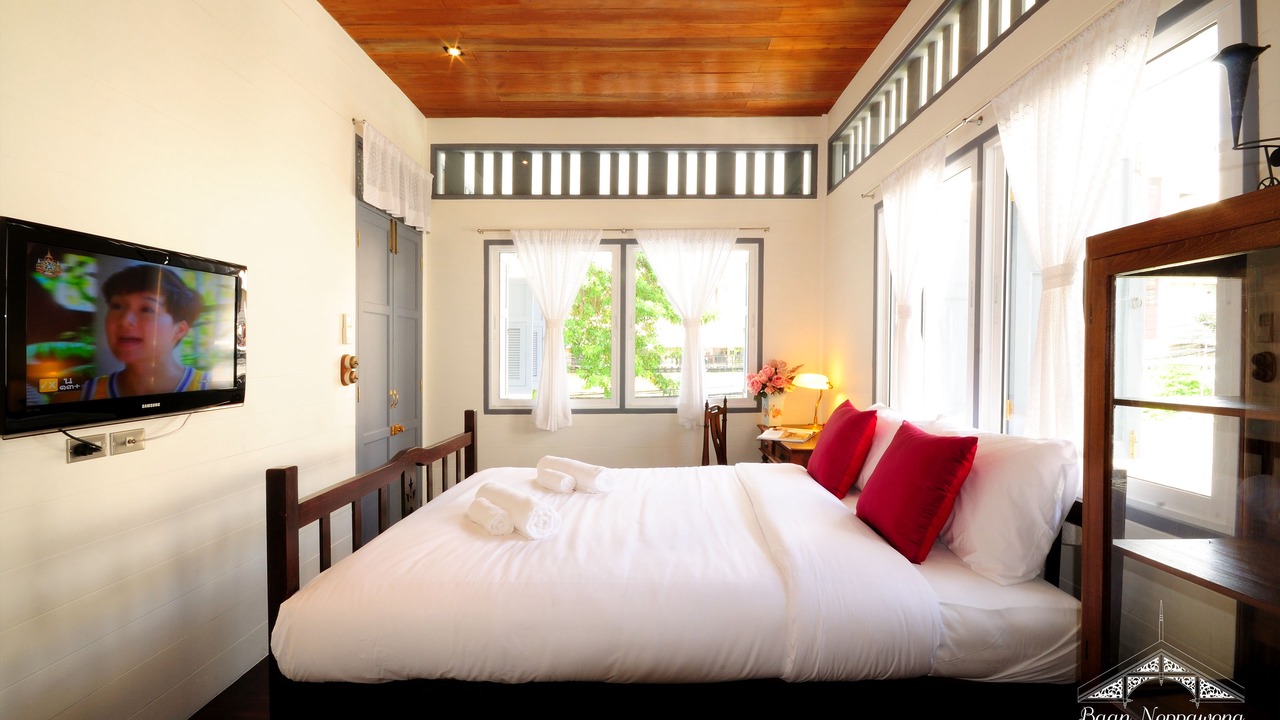 Photo of Bedroom in Wat Bowon Niwet
