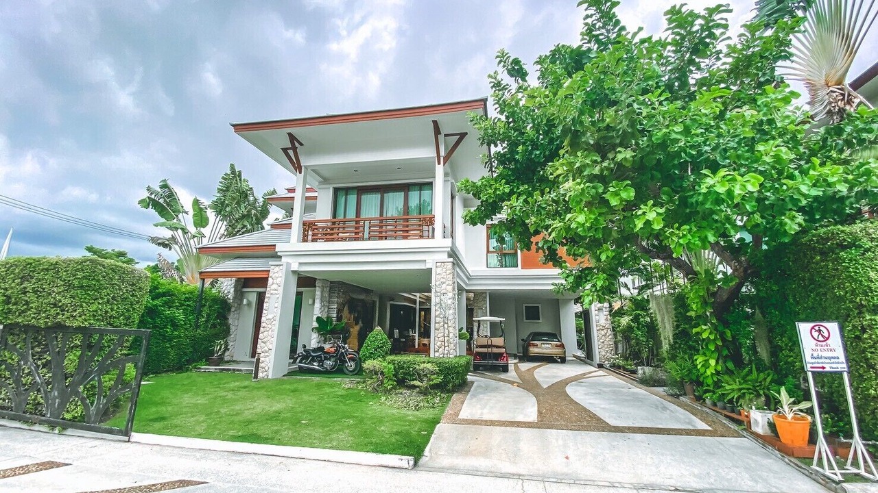 Photo of Outdoor in Saen Suk