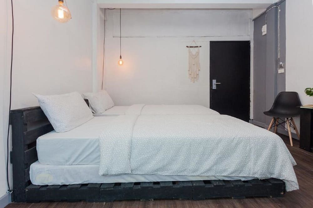 Photo of Bedroom in Wat Ratchabophit