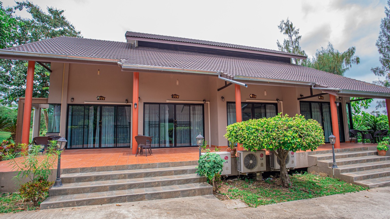 Photo of Others in Muak Lek