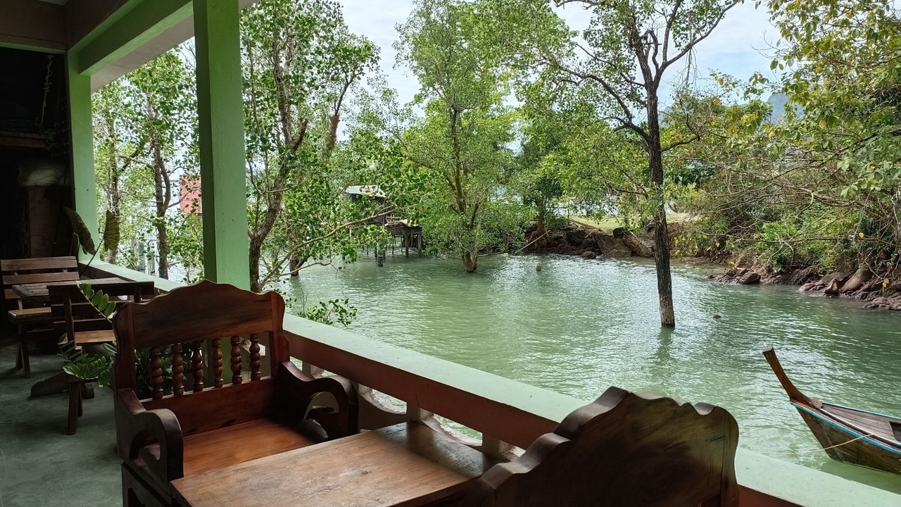 Photo of Bedroom in Ao Luek