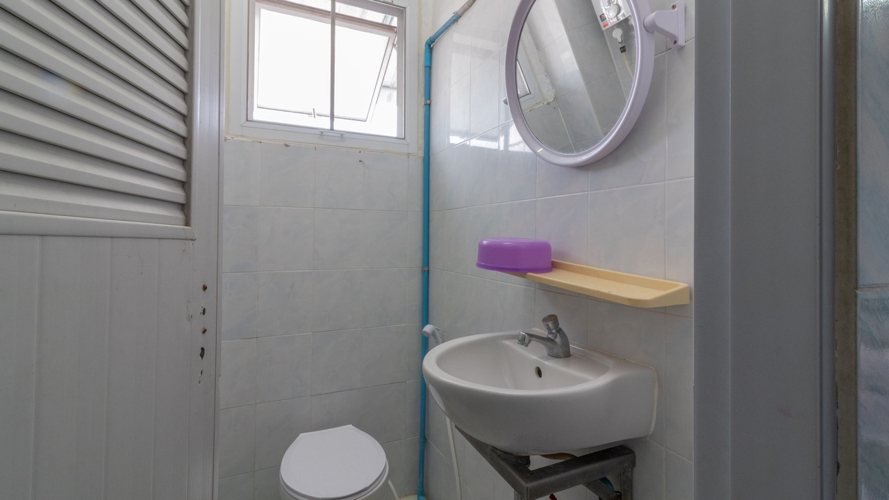 Photo of Bathroom in Wat Bowon Niwet