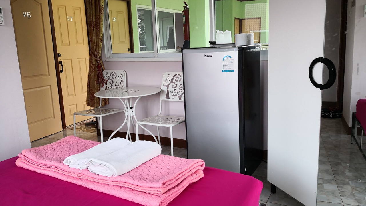 Photo of Bedroom in Phon Charoen