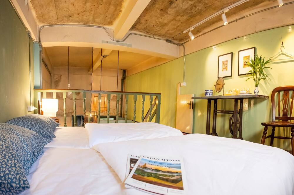 Photo of Bedroom in Pom Prap