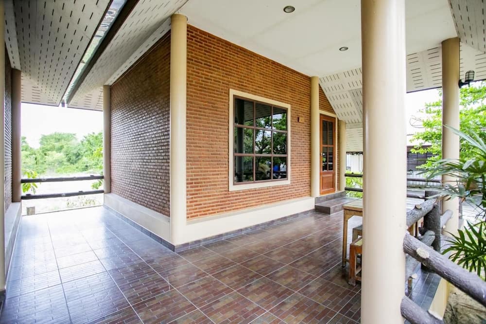 Photo of Patio Balcony in Sam Chuk