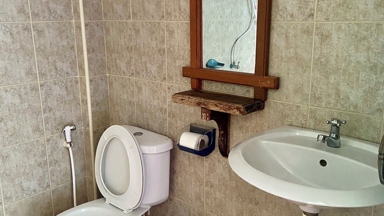 Photo of Bathroom in Pak Nam Pran