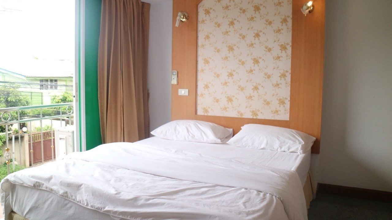 Photo of Bedroom in Bang Khae