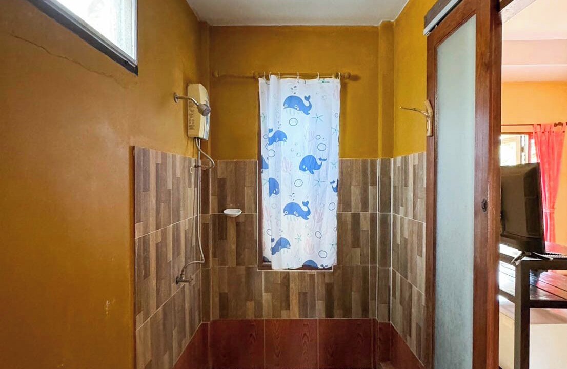 Photo of Bathroom in Pak Nam Pran