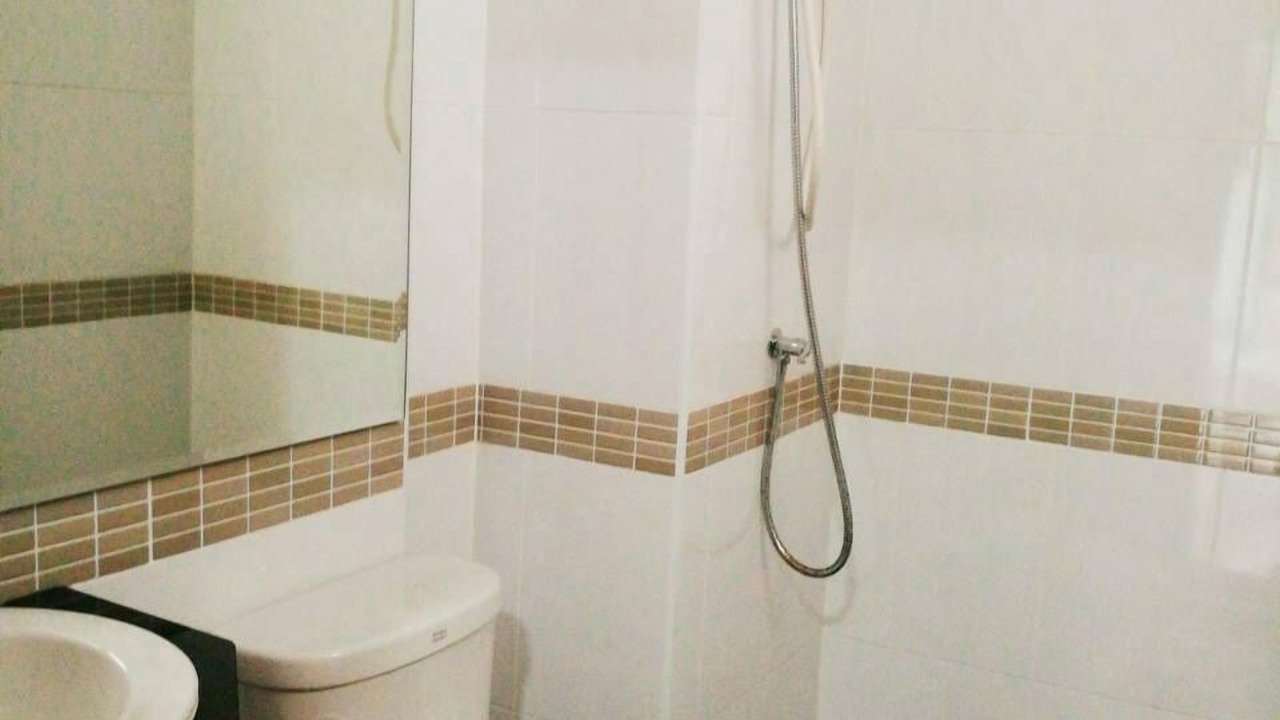 Photo of Bathroom in Khanna Yao