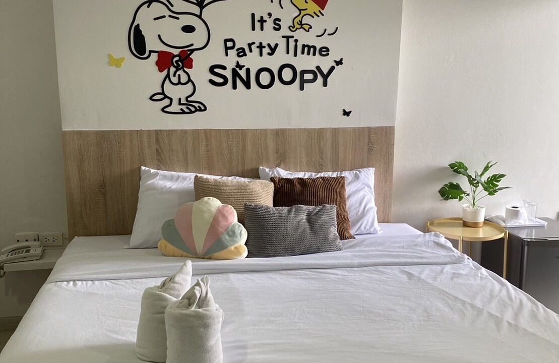 Photo of Bedroom in Khanna Yao