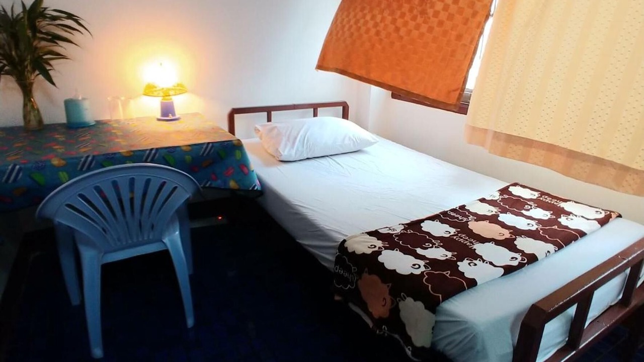Photo of Bedroom in Wat Bowon Niwet