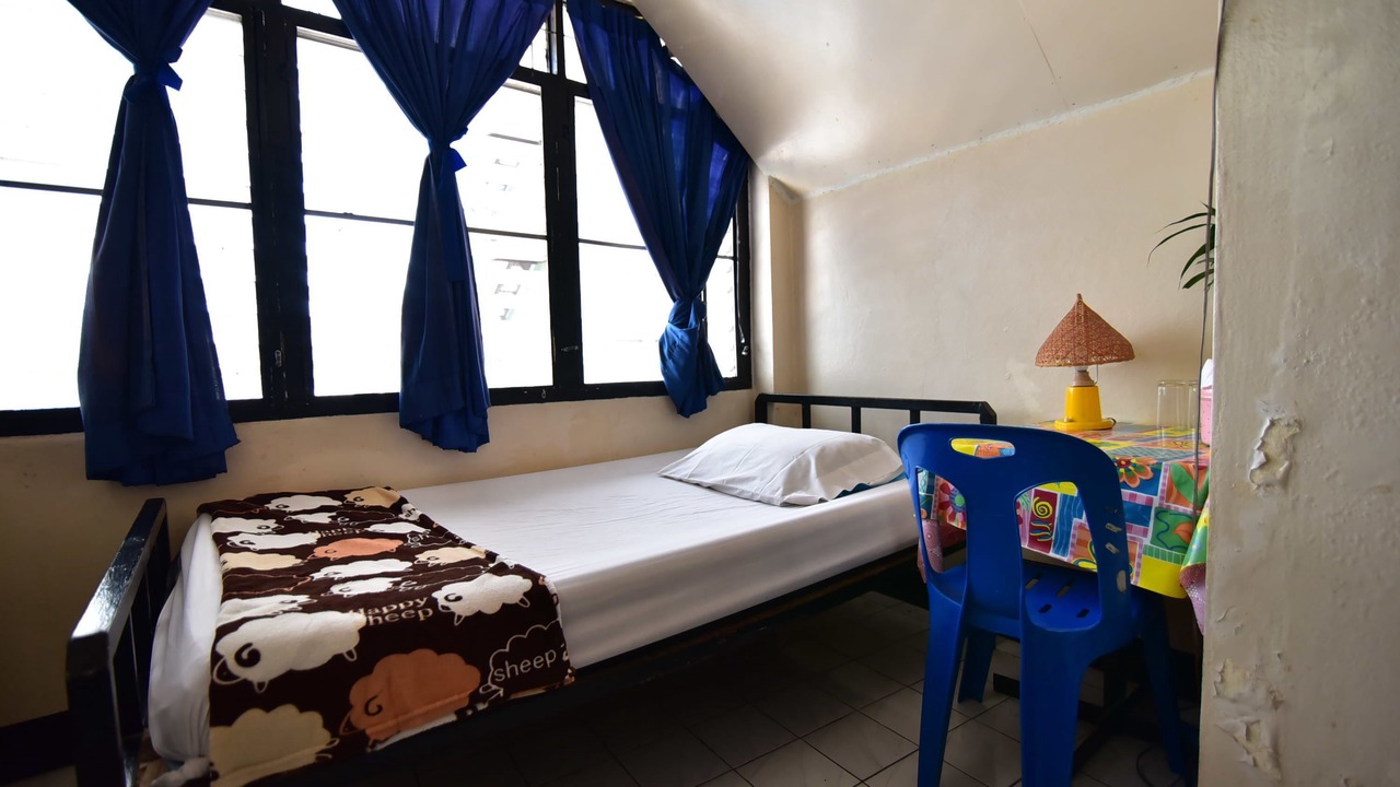 Photo of Bedroom in Wat Bowon Niwet